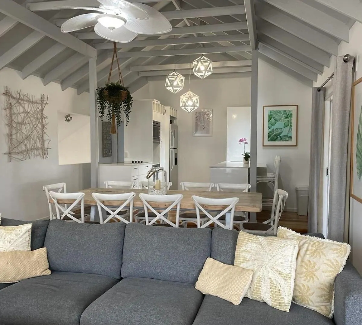 The Beach Shack - Golden Beach